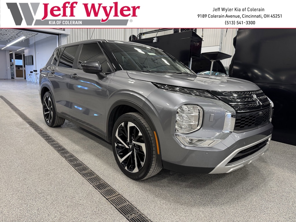 Used 2022 Mitsubishi Outlander SE CUV