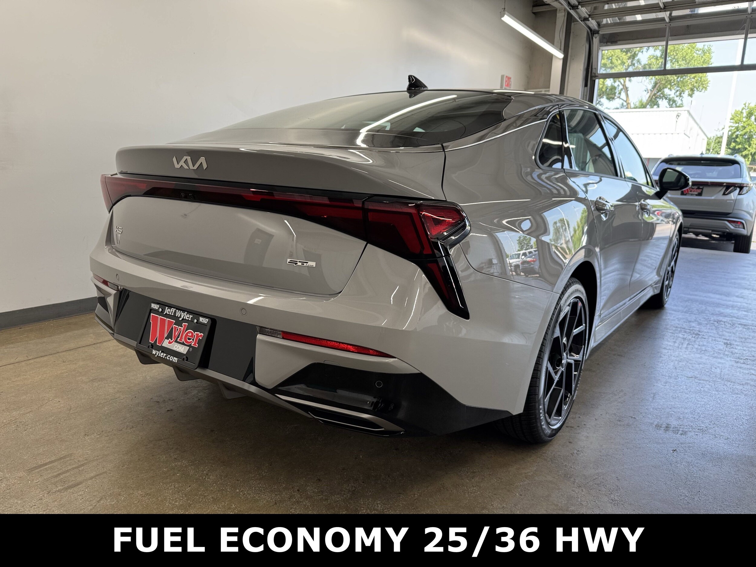 2026 Kia K5 GT-Line photo 3