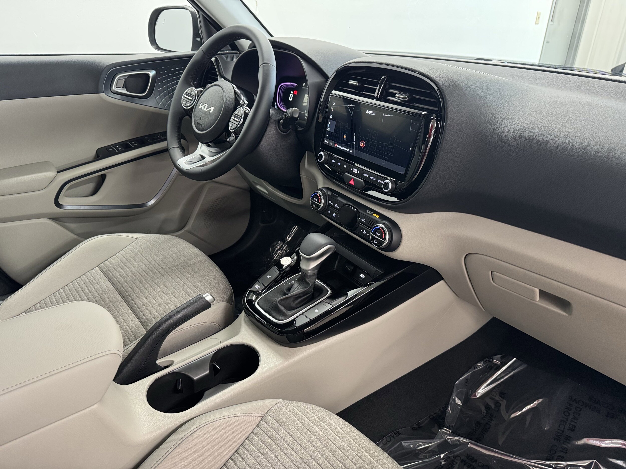 2025 Kia Soul EX photo 4