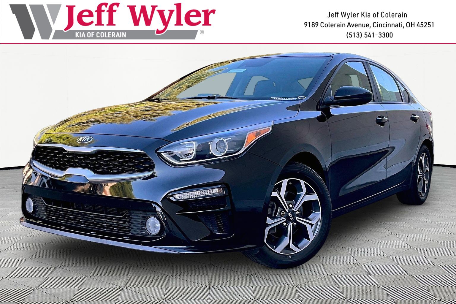 2019 Kia Forte LXS AT's photo