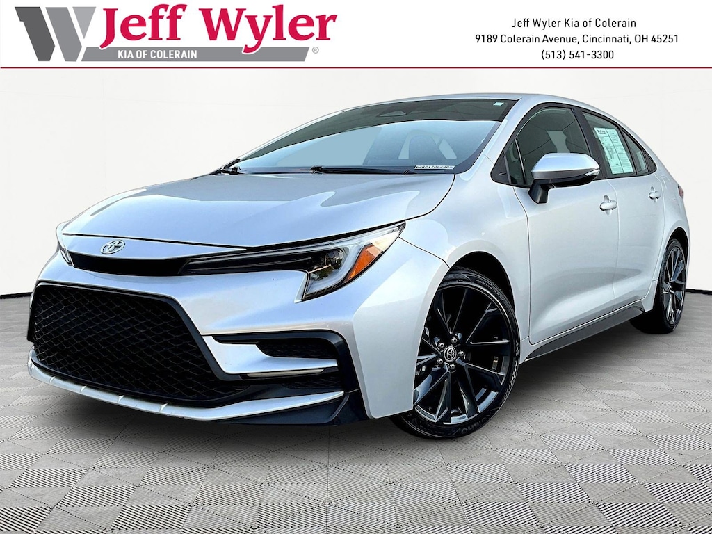 Used 2024 Toyota Corolla SE Sedan