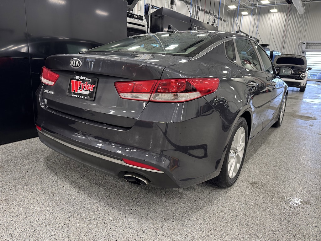 Used 2017 Kia Optima LX Sedan