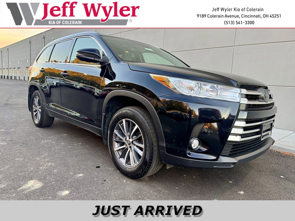 Used 2019 Toyota Highlander XLE V6 SUV