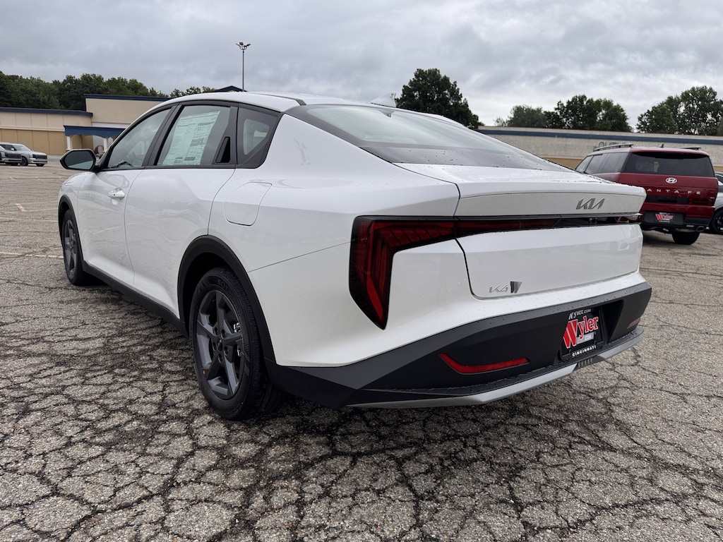 New 2026 Kia K4 LXS Sedan