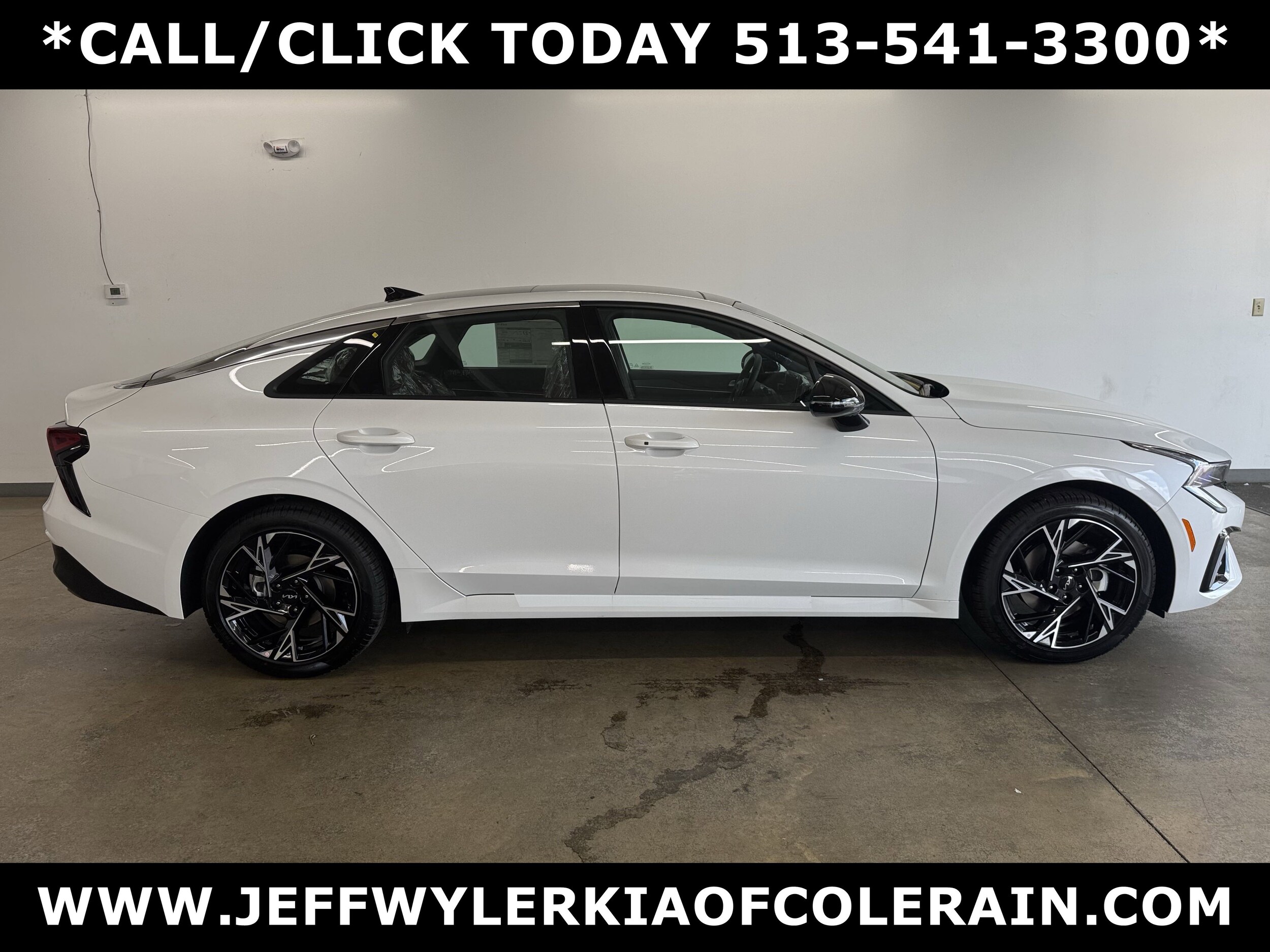 2026 Kia K5 GT-Line photo 2