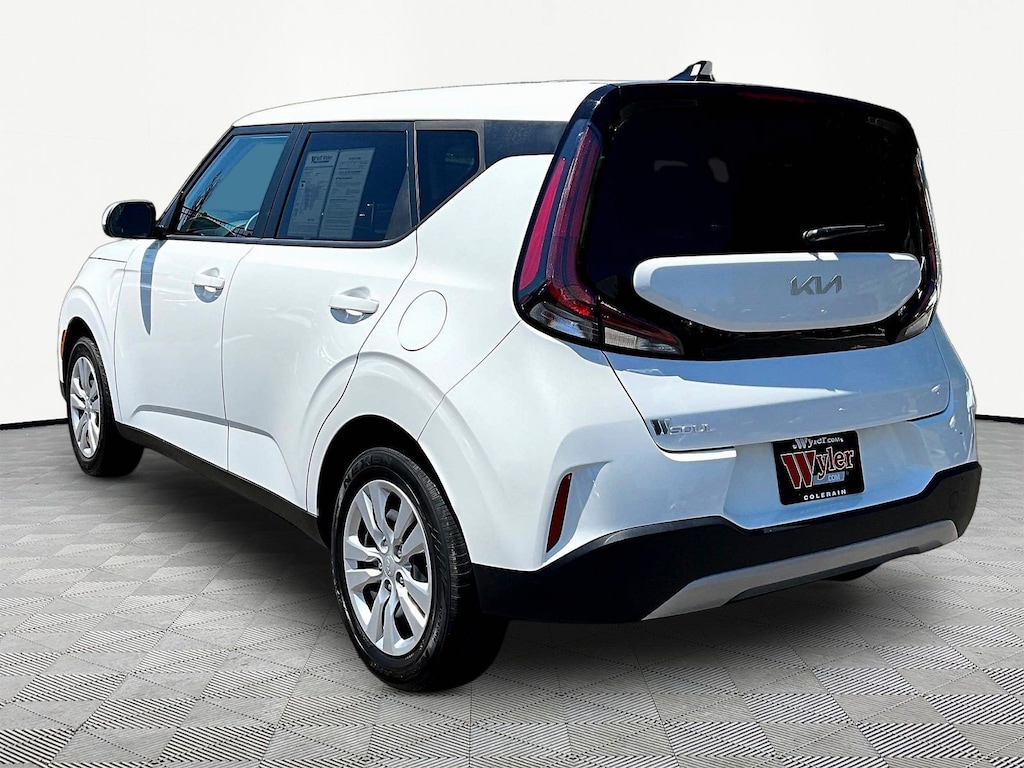Used 2024 Kia Soul LX Hatchback