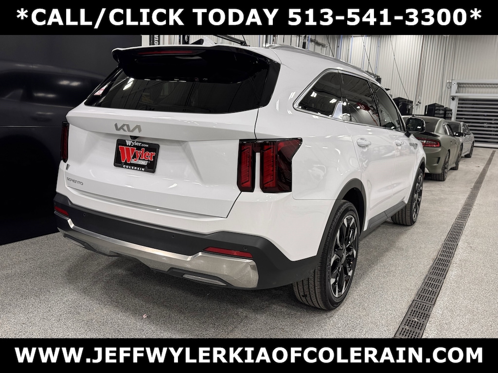 Certified 2025 Kia Sorento EX SUV