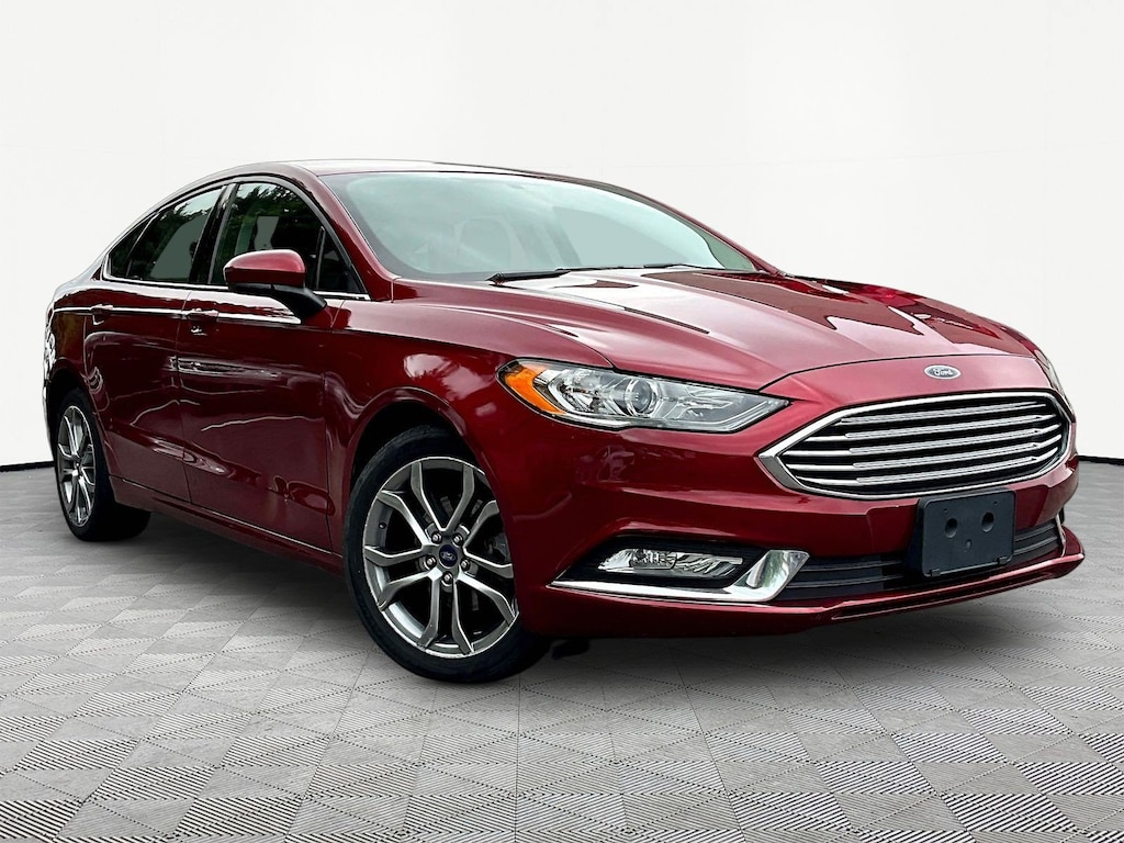 Used 2017 Ford Fusion SE Sedan