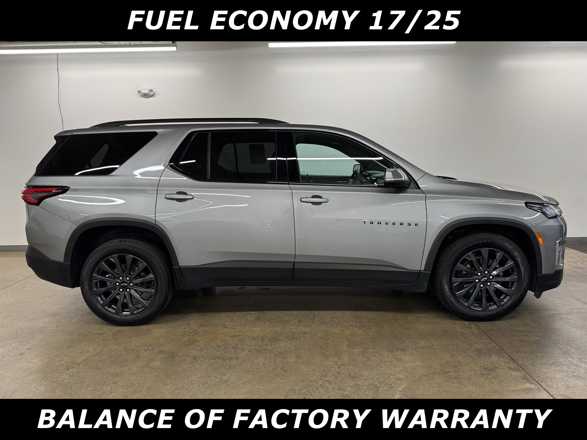 2023 Chevrolet Traverse RS photo 2