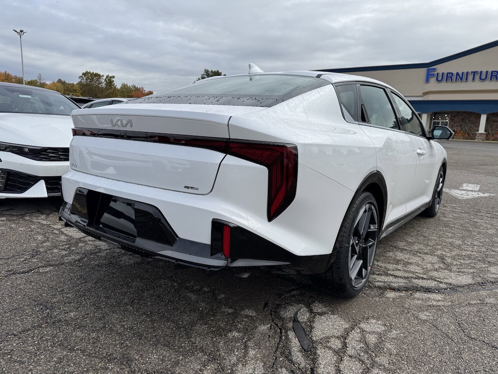 New 2025 Kia K4 GT-Line Sedan