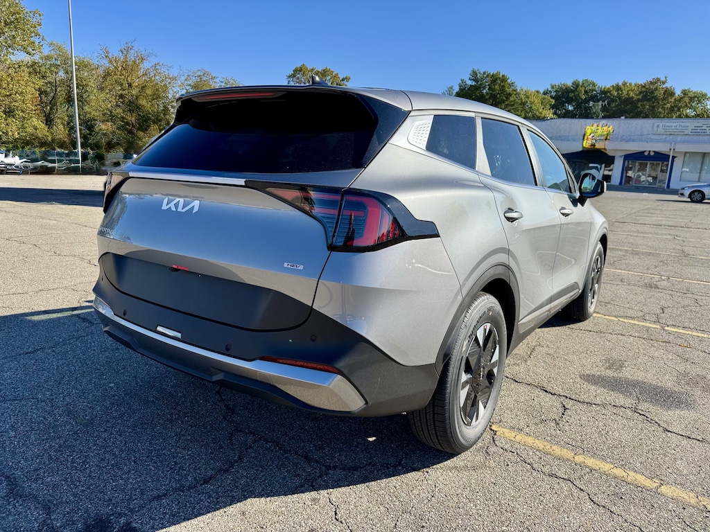 New 2026 Kia Sportage Hybrid LX SUV