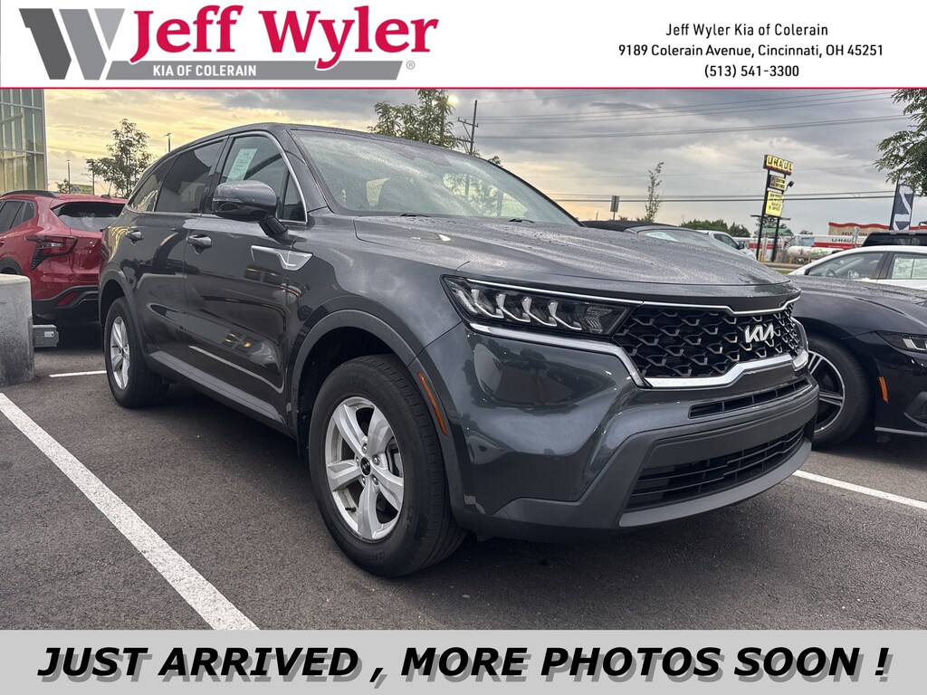 Used 2023 Kia Sorento LX SUV