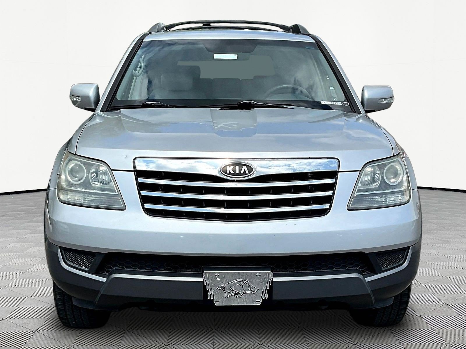 Used 2009 Kia Borrego LX with VIN KNDJH741195035803 for sale in Cincinnati, OH