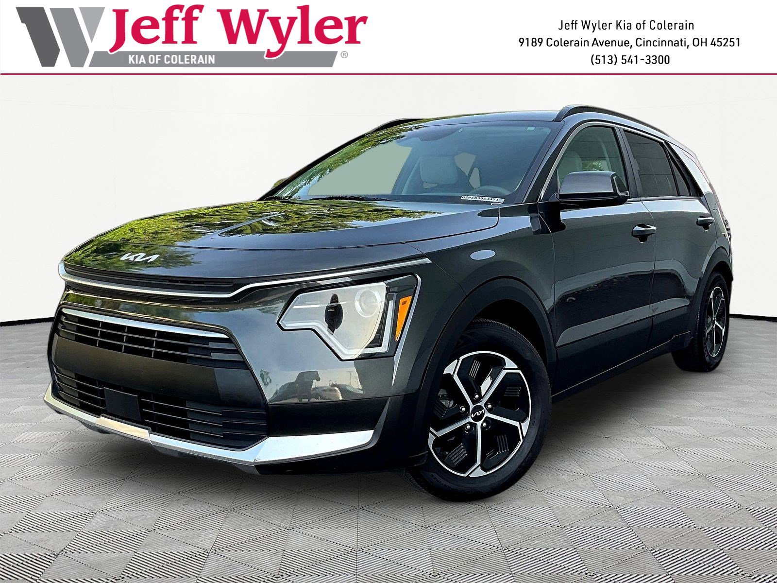 2023 Kia Niro EX HEV's photo