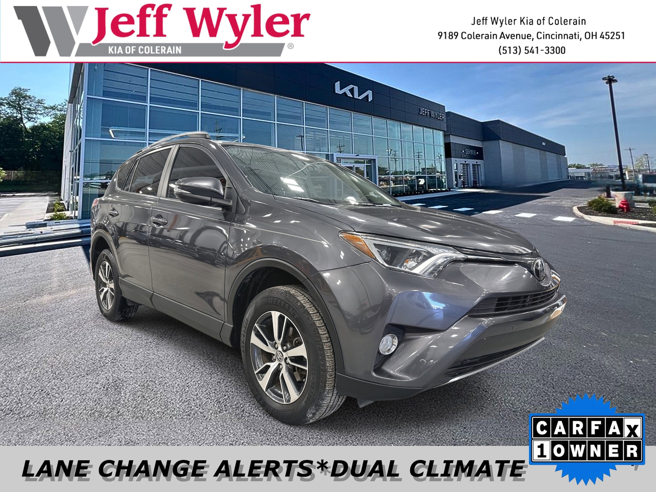 2016 Toyota RAV4 XLE's photo