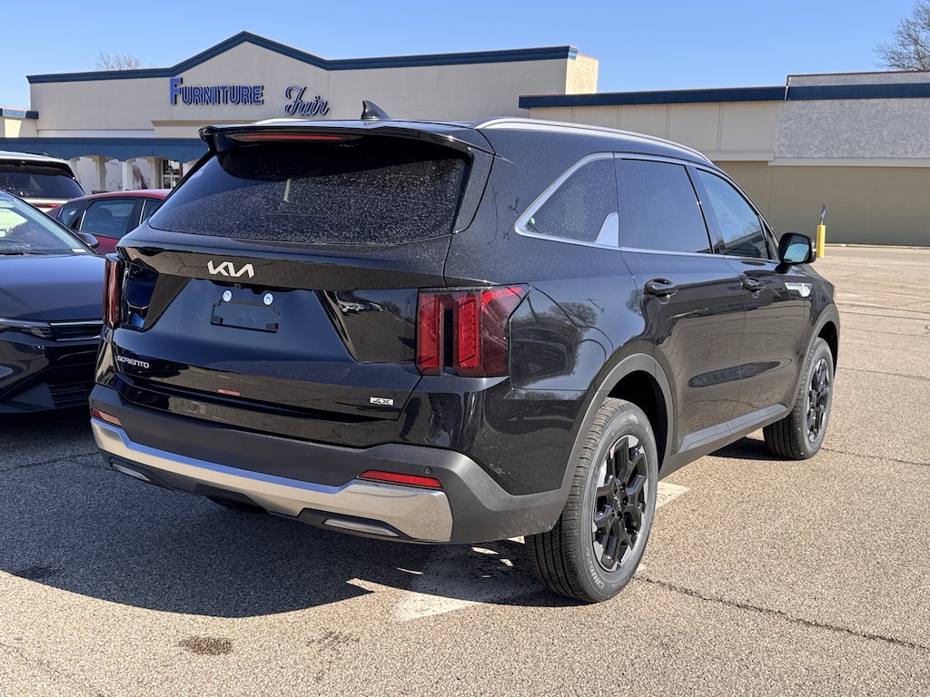 New 2026 Kia Sorento S SUV