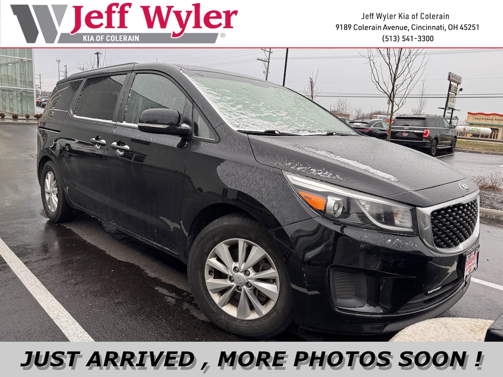Used 2016 Kia Sedona LX FWD Van