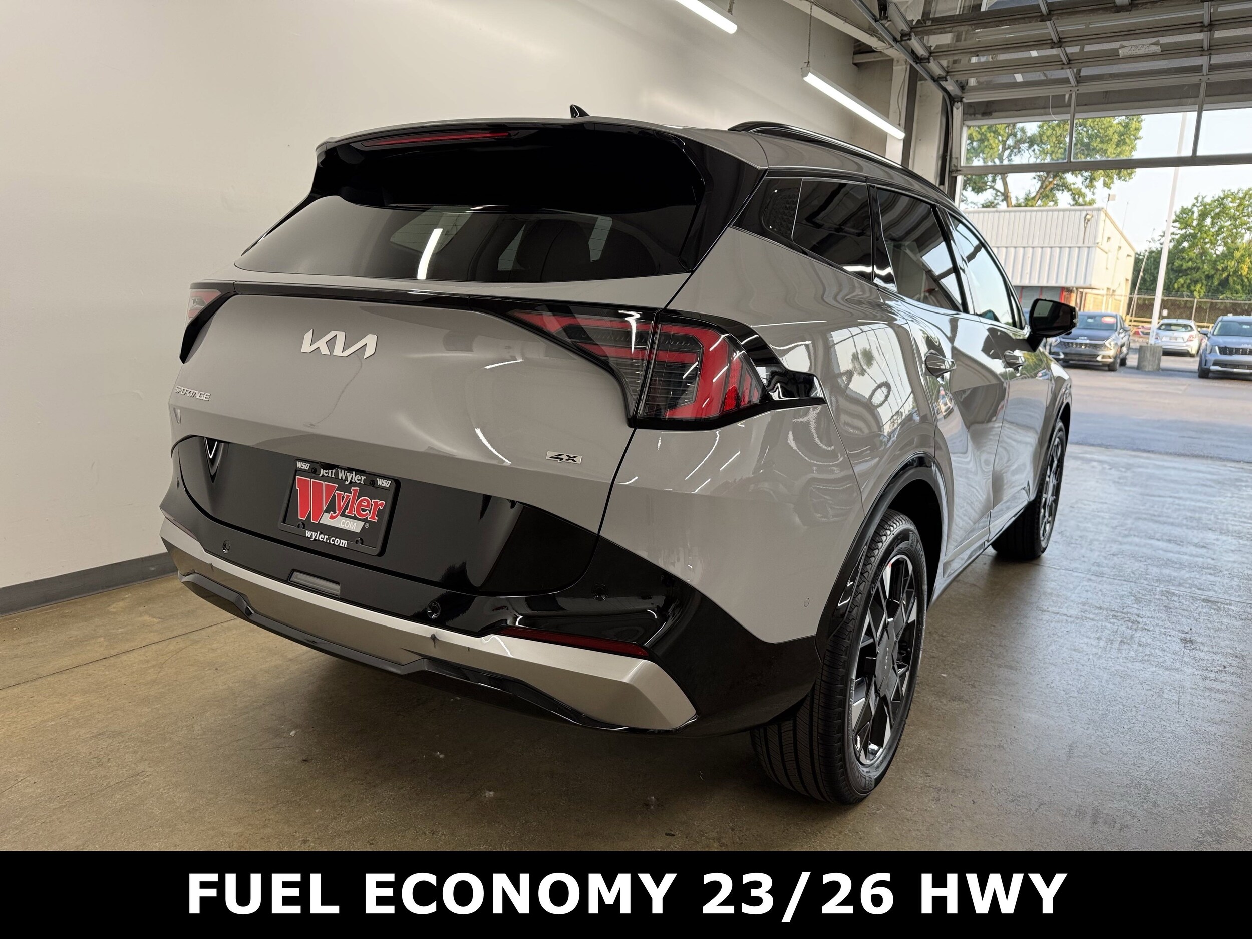 2026 Kia Sportage photo 3