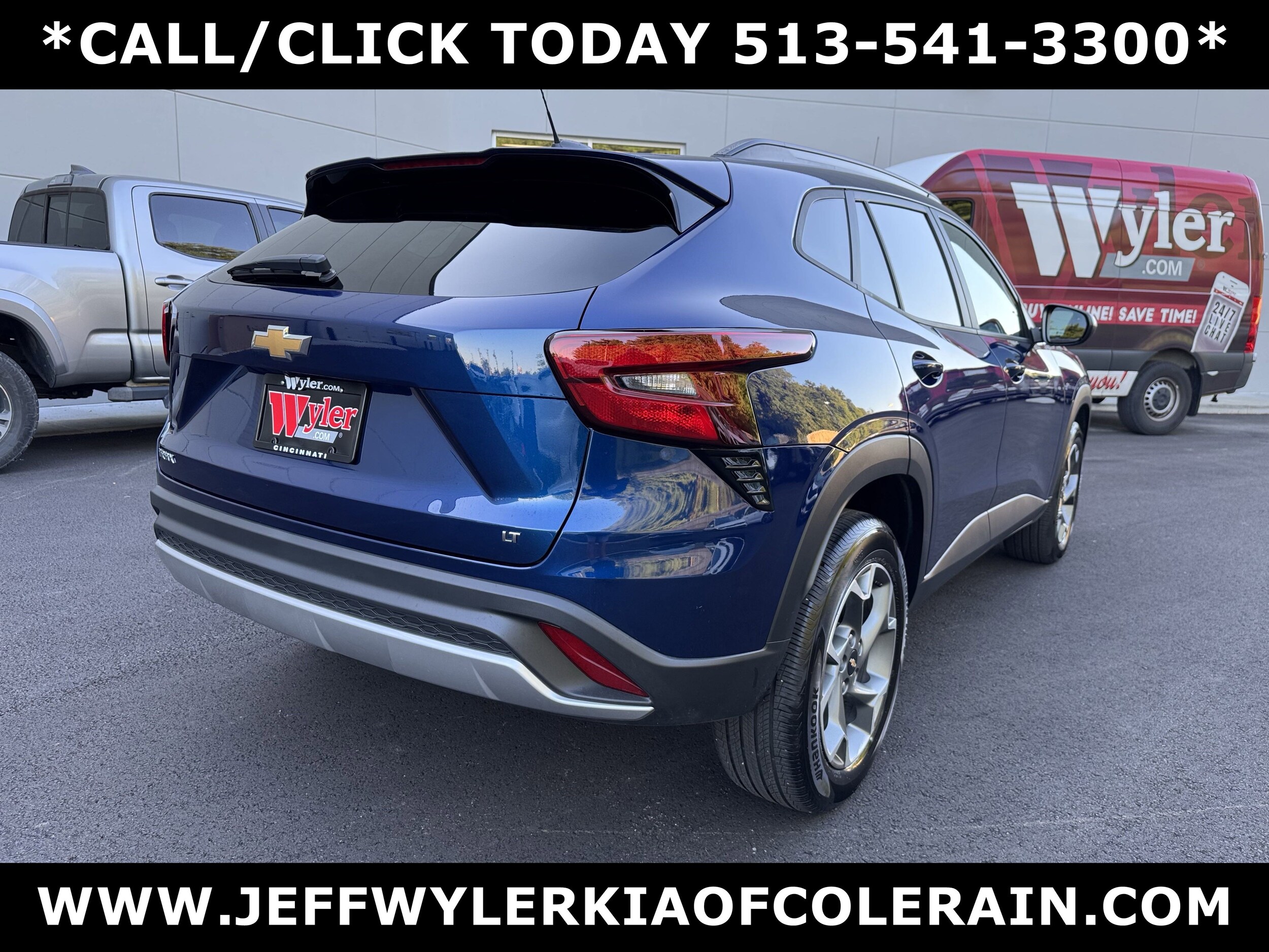 2024 Chevrolet Trax LT photo 3