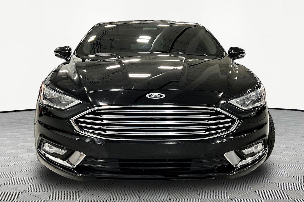 Used 2017 Ford Fusion SE Sedan