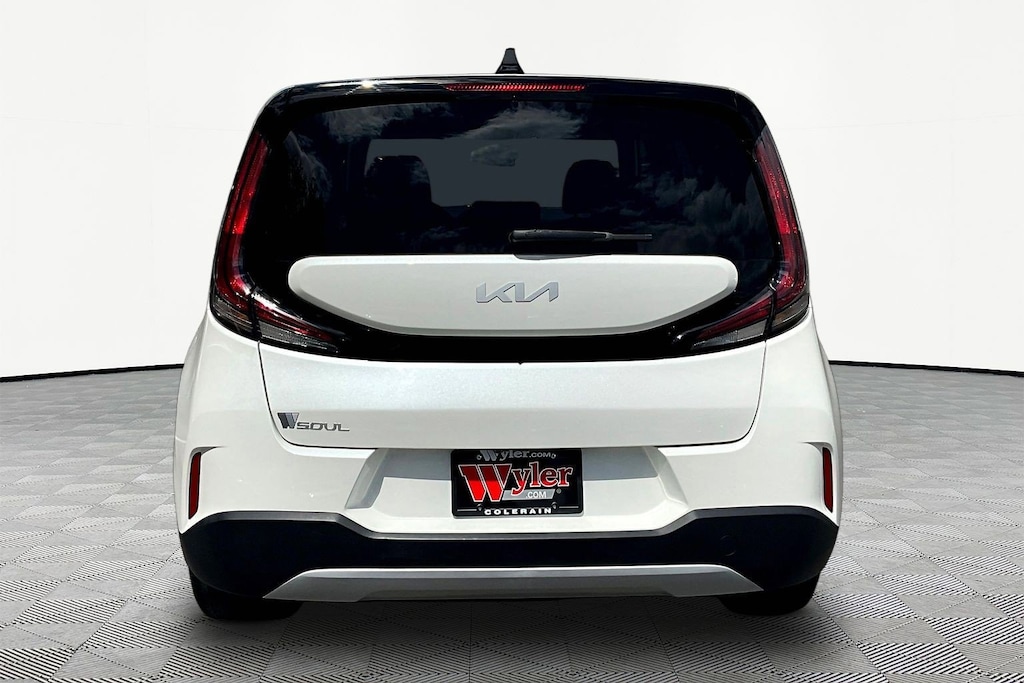 Used 2023 Kia Soul LX Hatchback