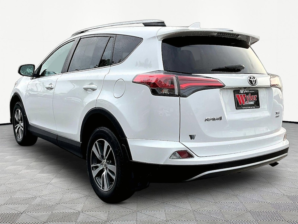 Used 2018 Toyota RAV4 XLE SUV