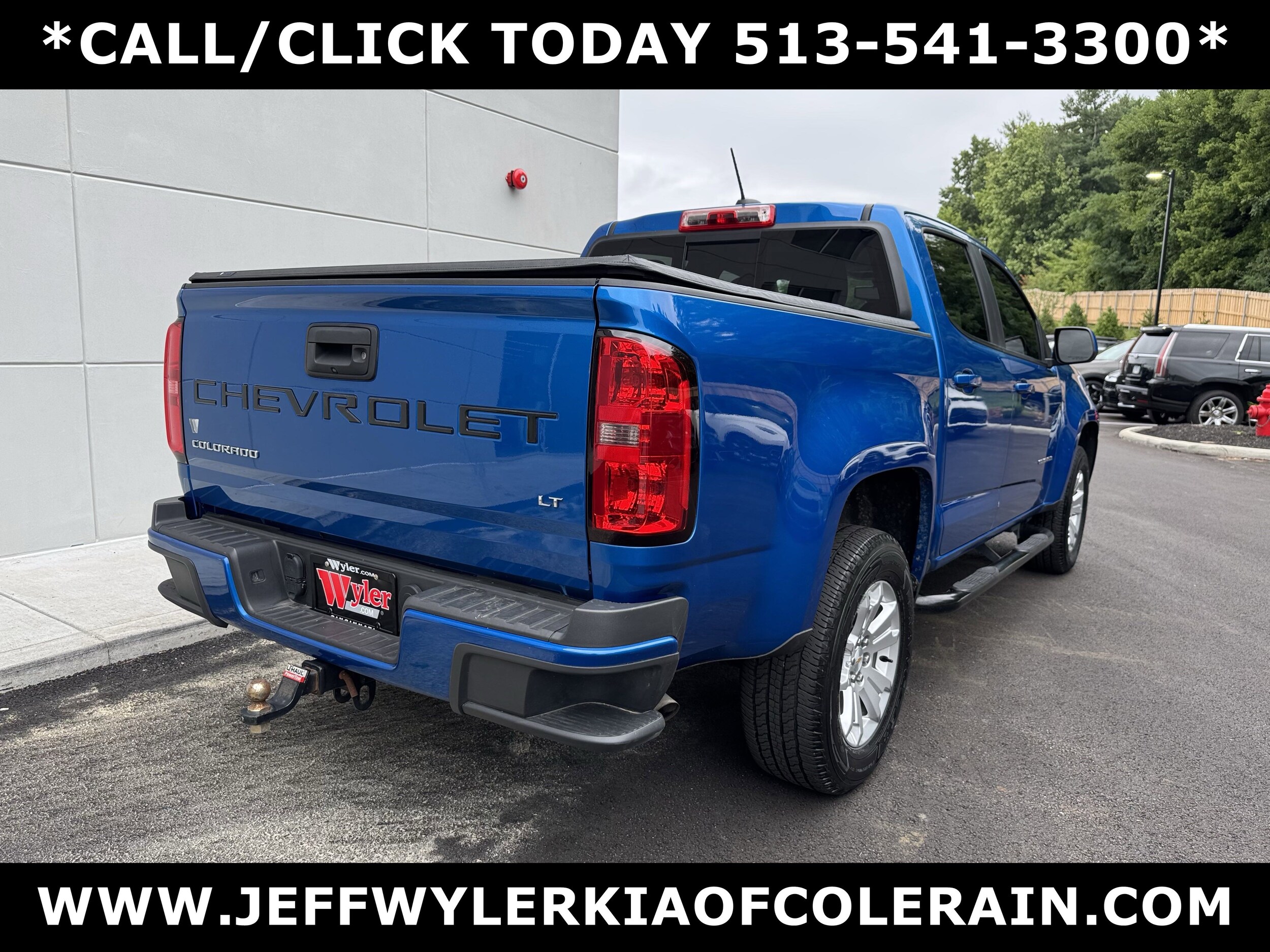 2022 Chevrolet Colorado LT photo 3