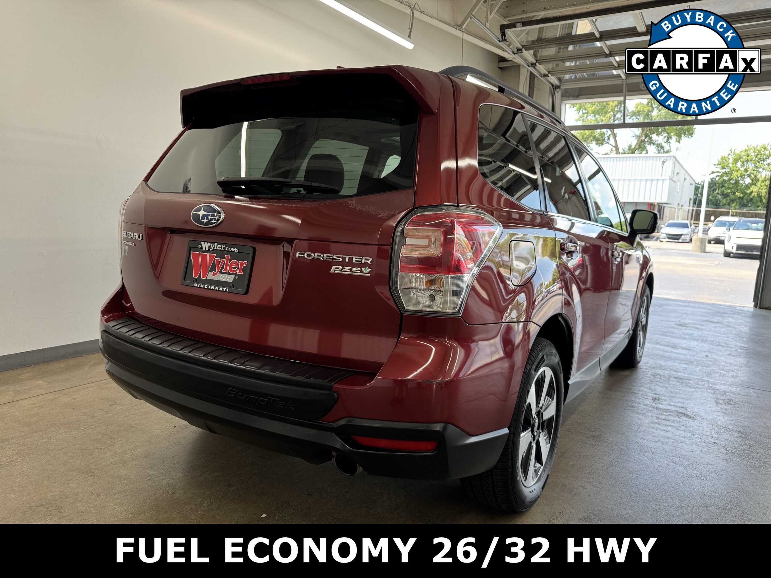 2017 Subaru Forester 2.5i Limited photo 3