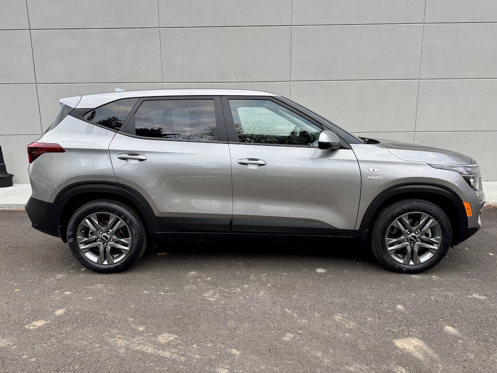 Certified 2023 Kia Seltos LX SUV