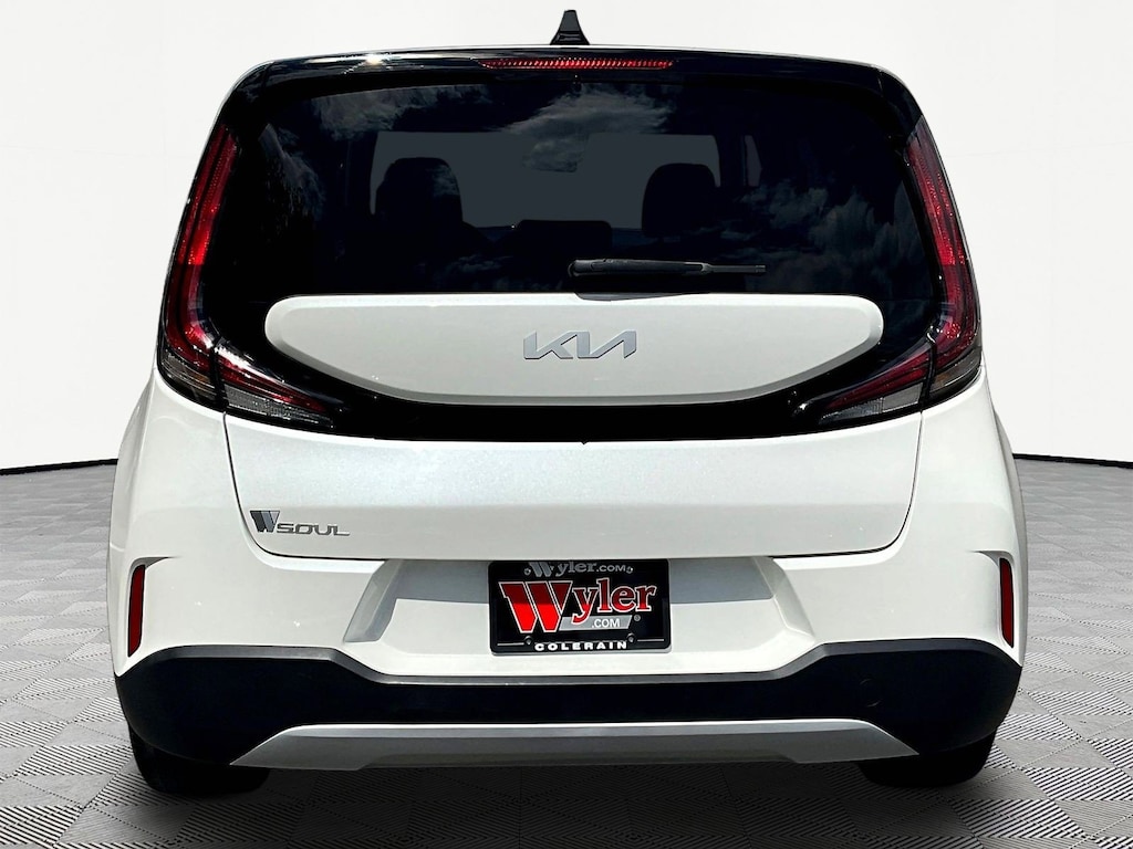 Used 2023 Kia Soul LX Hatchback