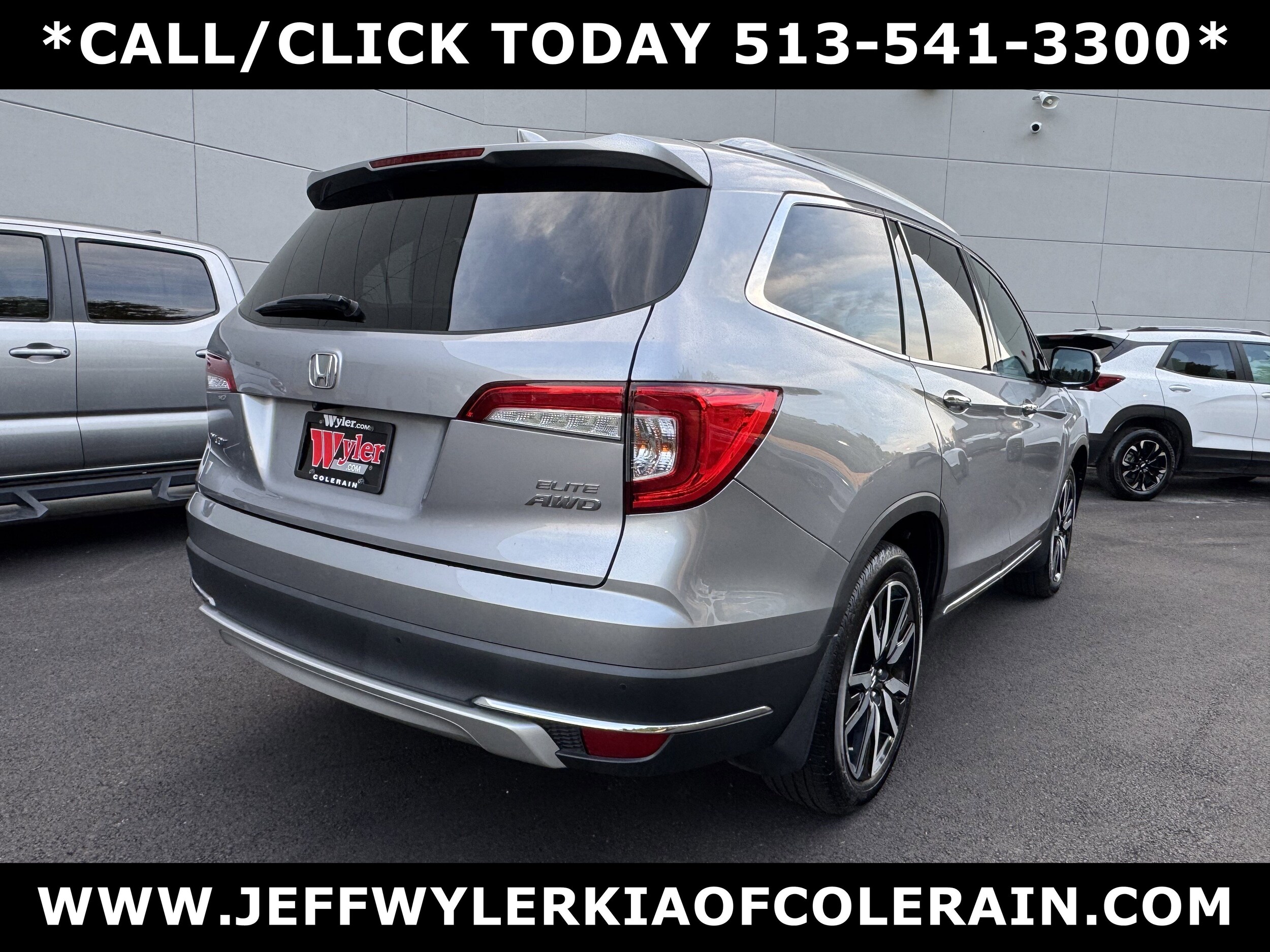 2019 Honda Pilot Elite photo 3
