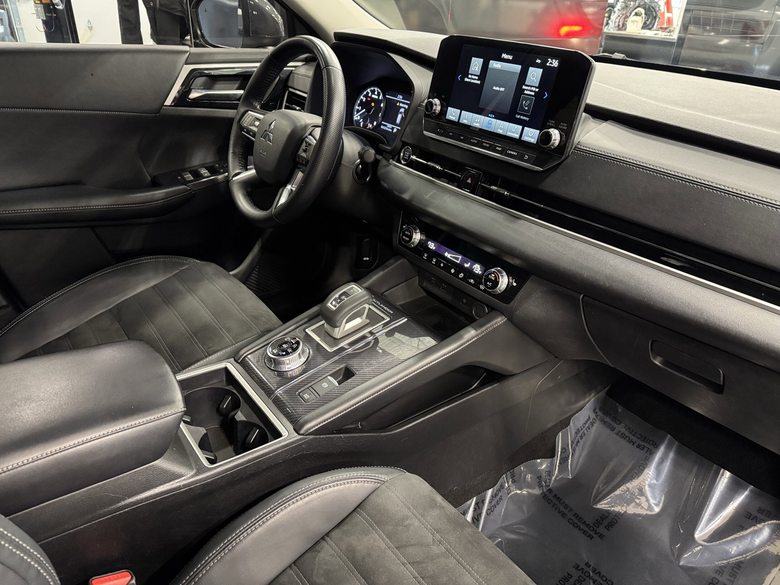 2022 Mitsubishi Outlander SE photo 3