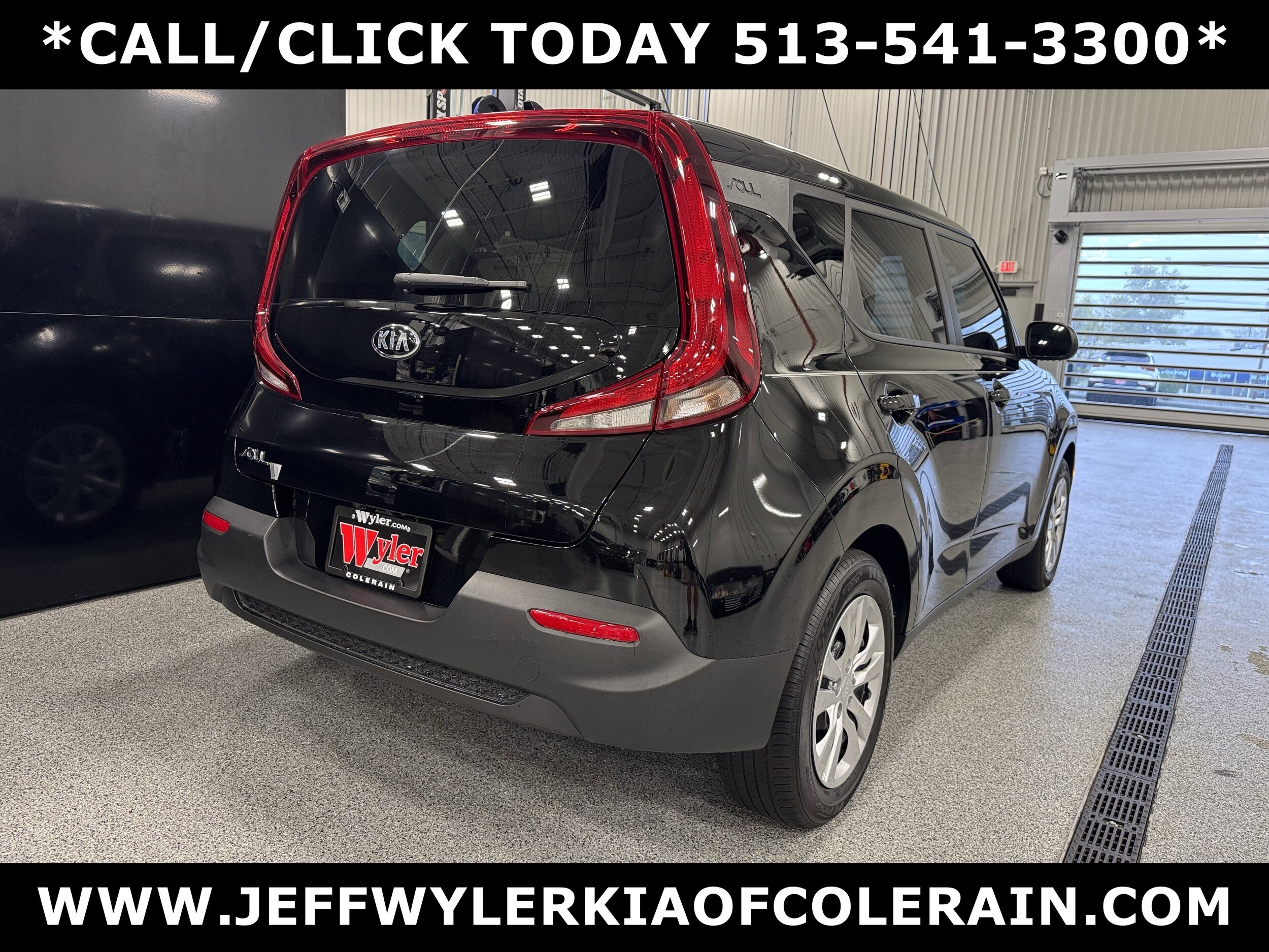 2021 Kia Soul LX photo 2