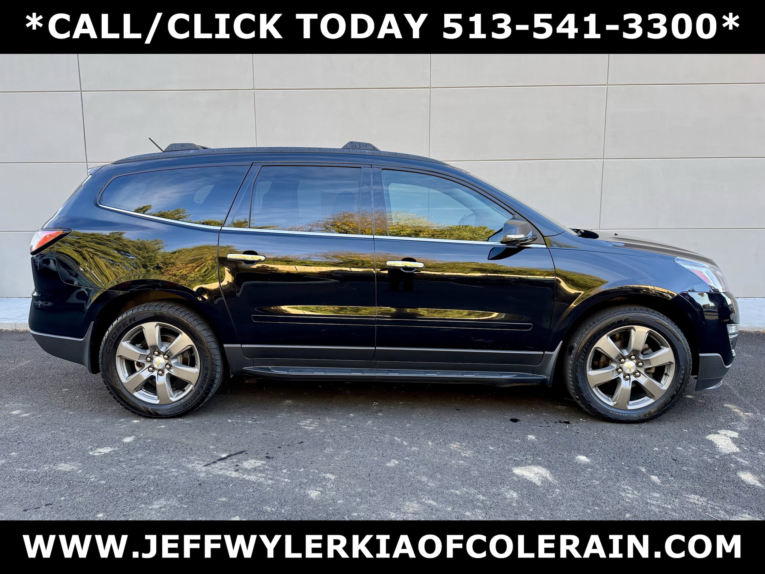 Used 2017 Chevrolet Traverse 2LT with VIN 1GNKVHKD9HJ344786 for sale in Cincinnati, OH