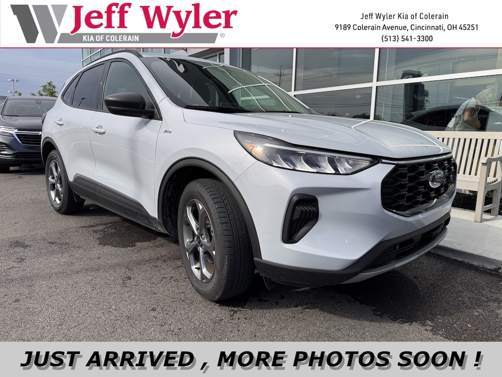 Used 2025 Ford Escape ST-Line SUV
