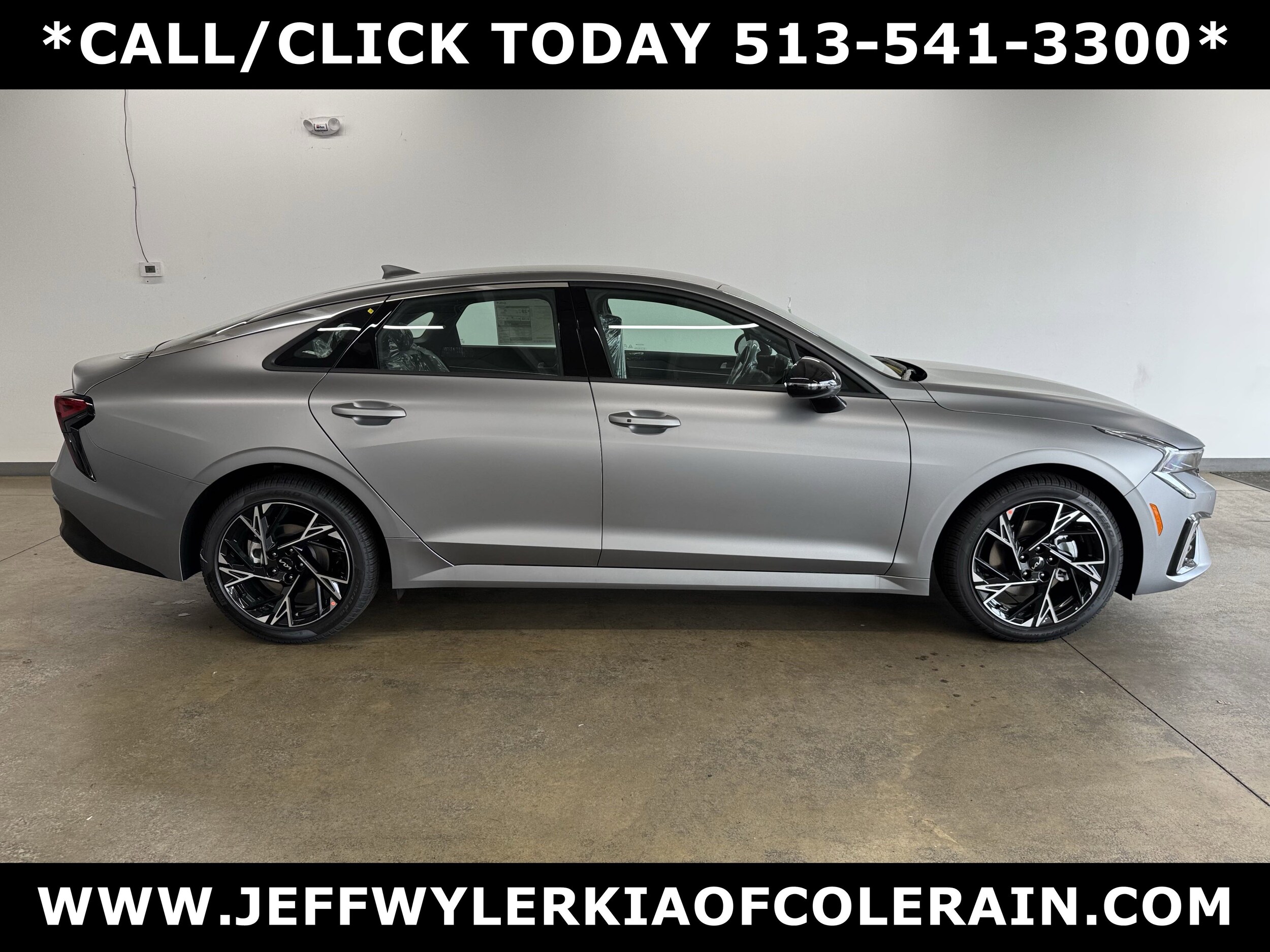 2026 Kia K5 GT-Line photo 2