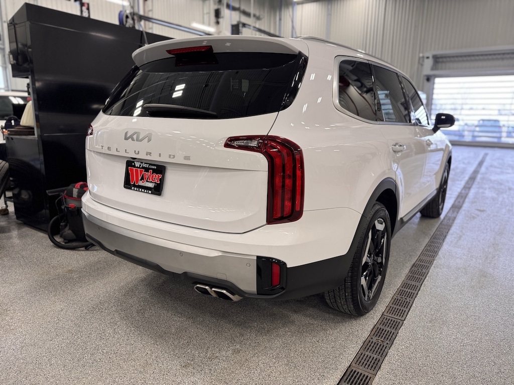 Used 2023 Kia Telluride S SUV