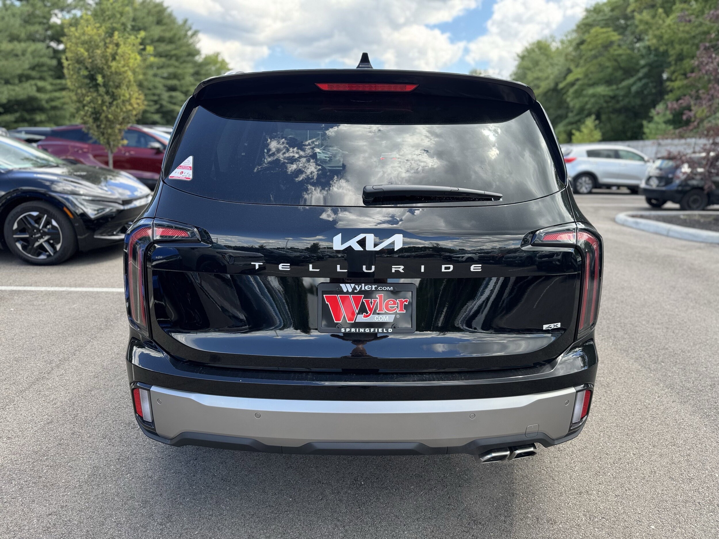 2025 Kia Telluride EX photo 3