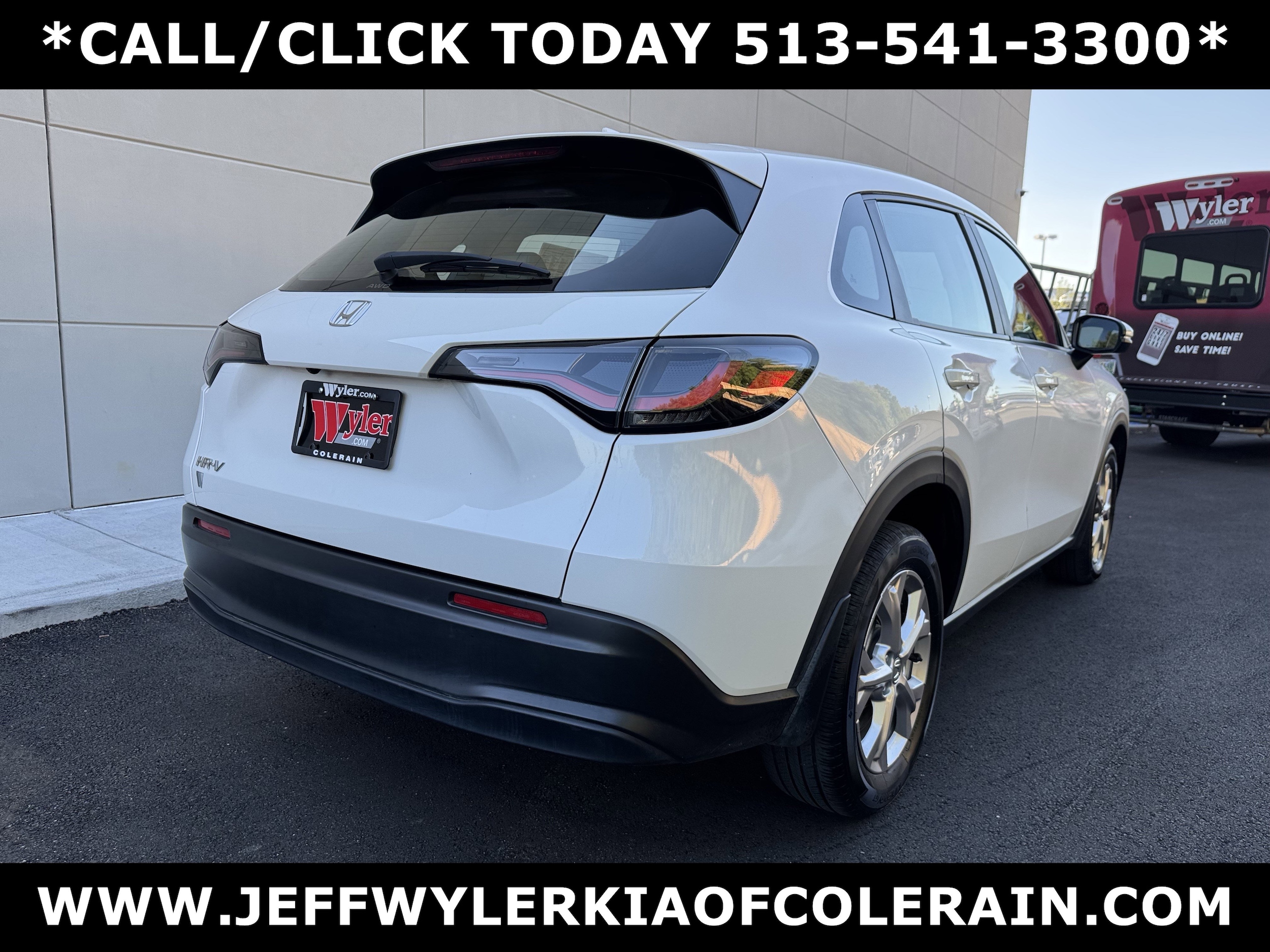 2023 Honda HR-V LX photo 3