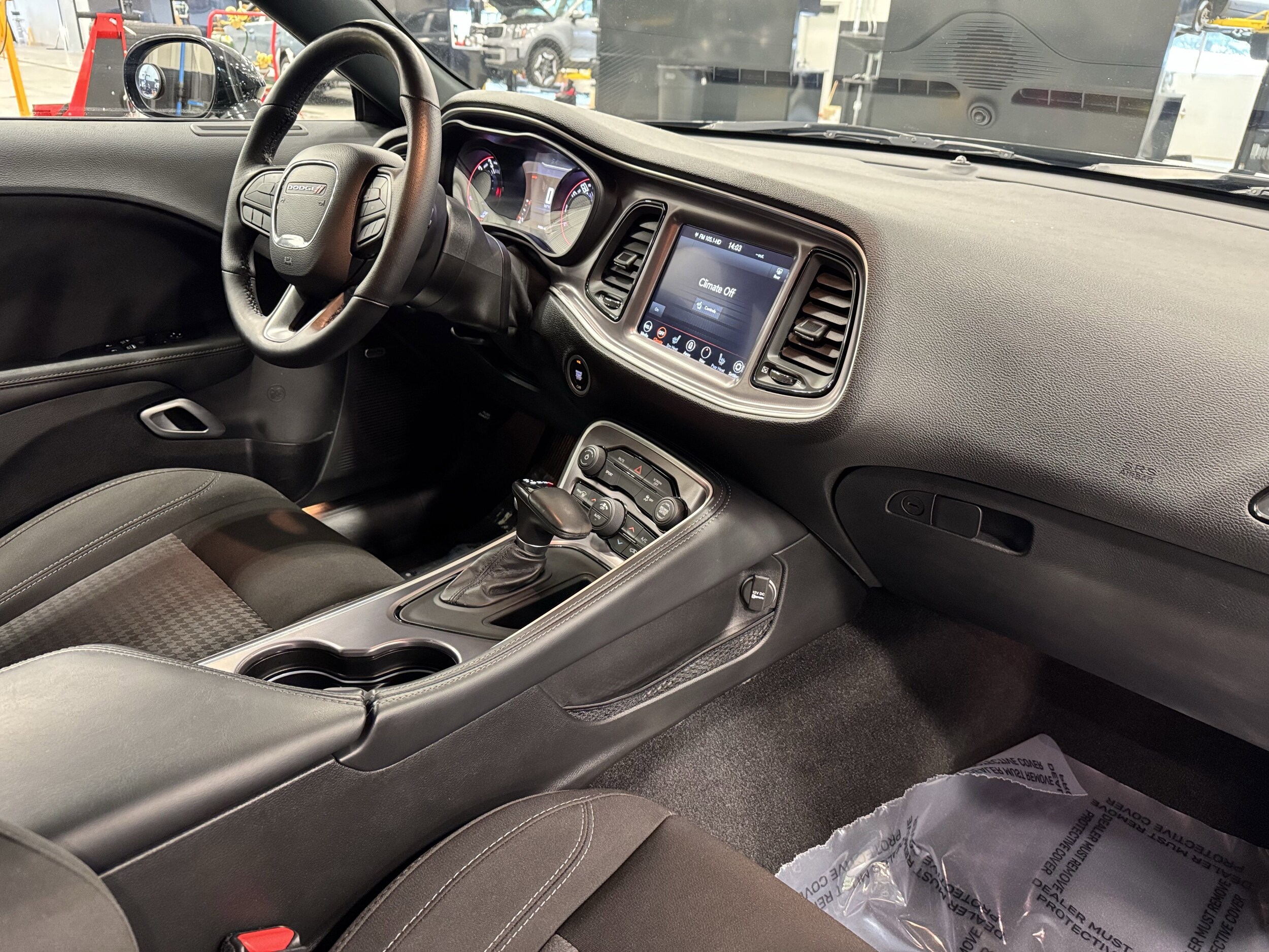 2021 Dodge Challenger SXT photo 4