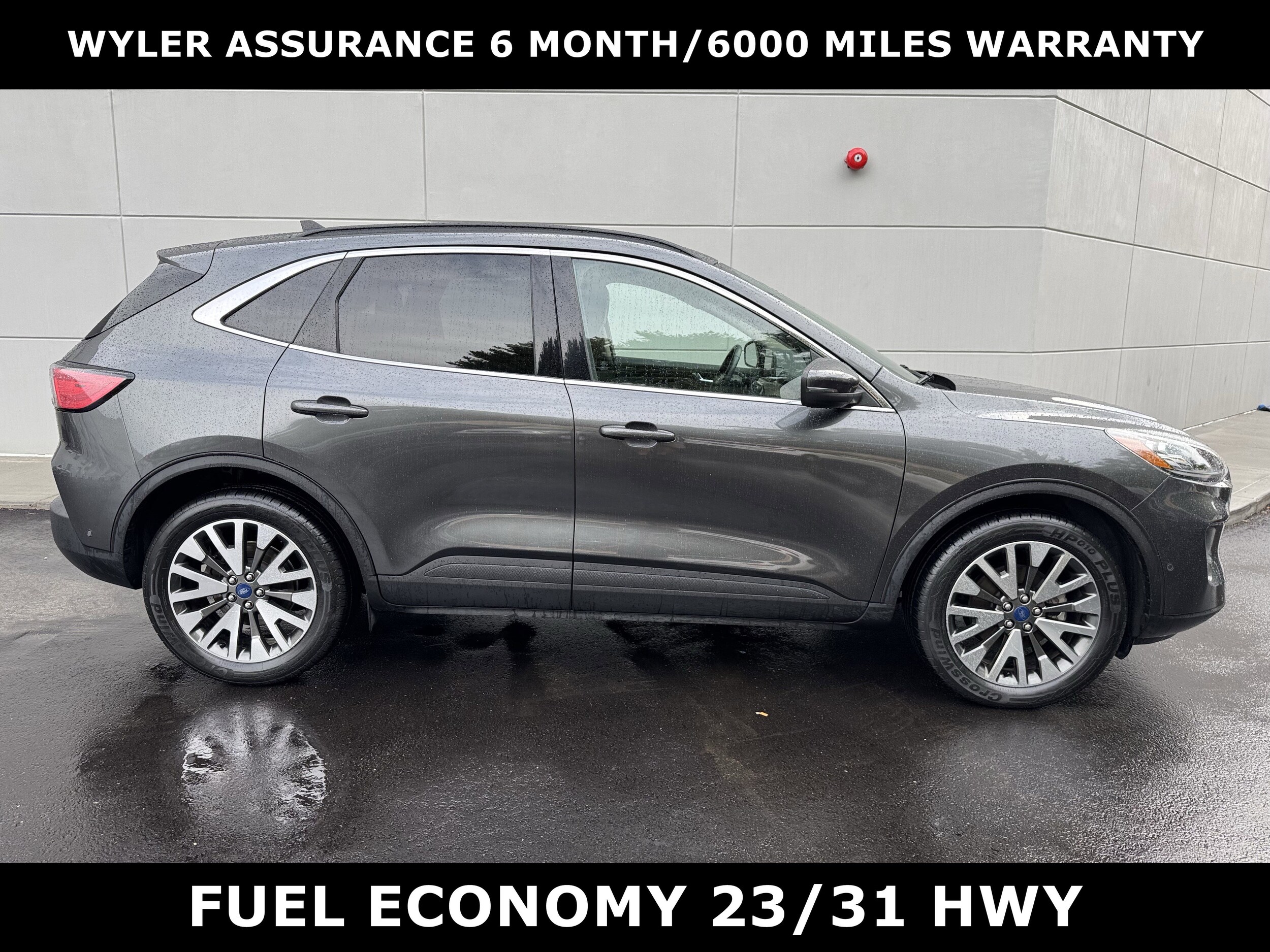 2020 Ford Escape Titanium photo 2