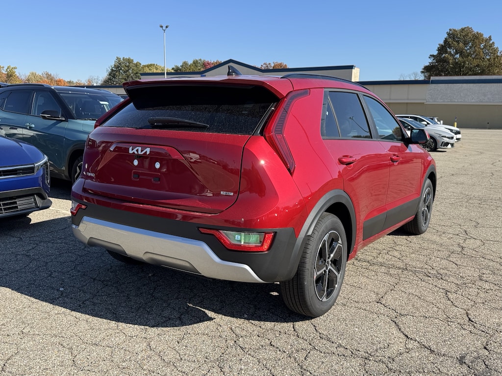 New 2026 Kia Niro LX LX FWD