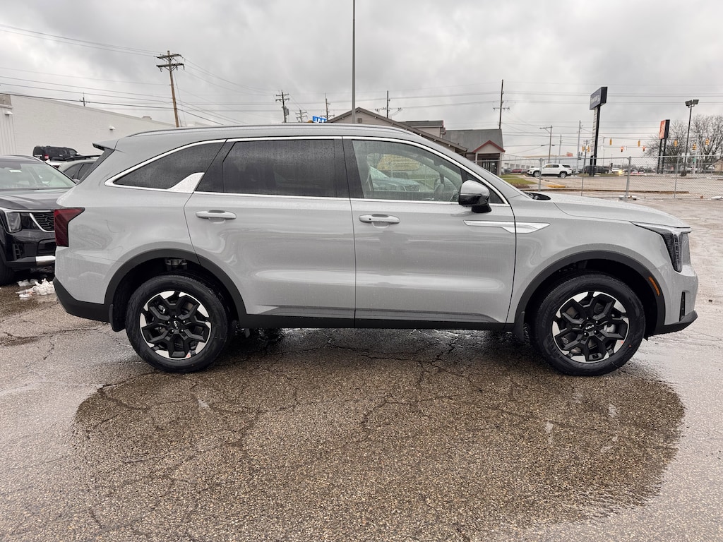 New 2026 Kia Sorento S SUV