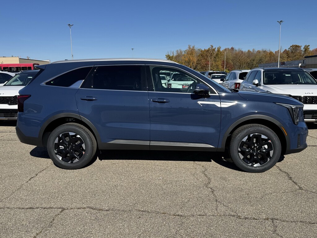 New 2026 Kia Sorento S SUV