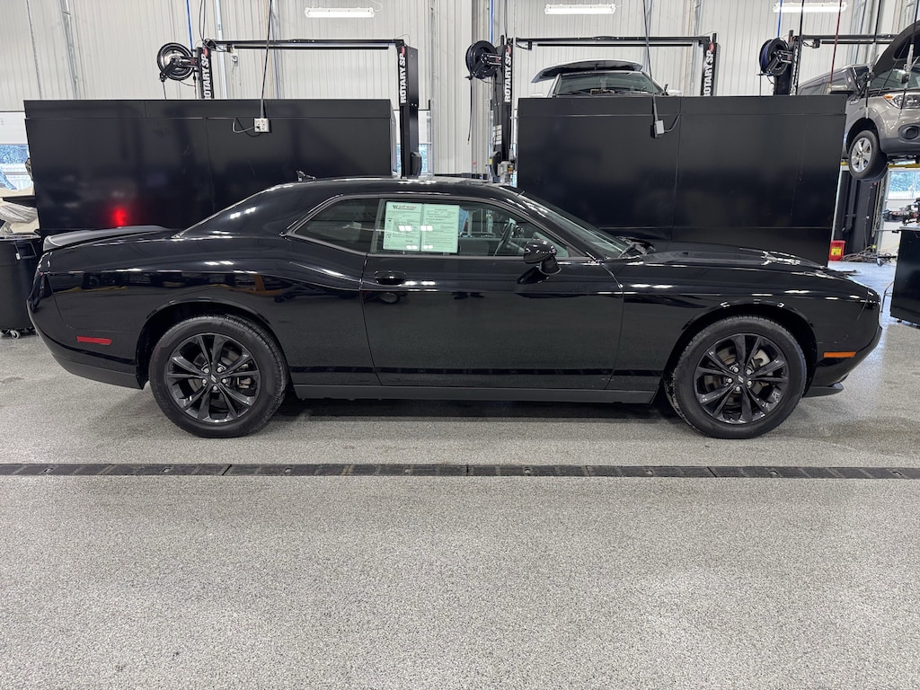 Used 2021 Dodge Challenger SXT Coupe