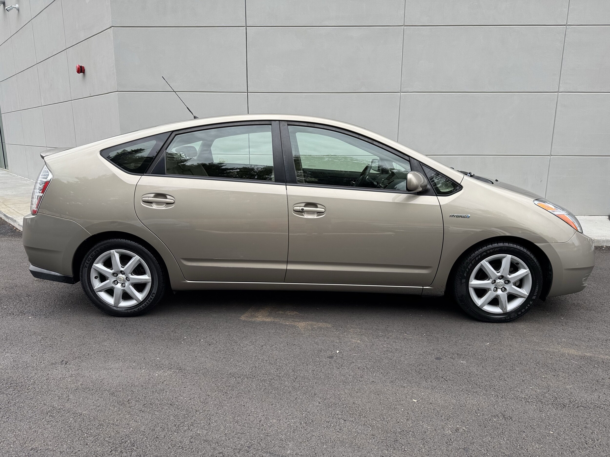 2007 Toyota Prius Base photo 2
