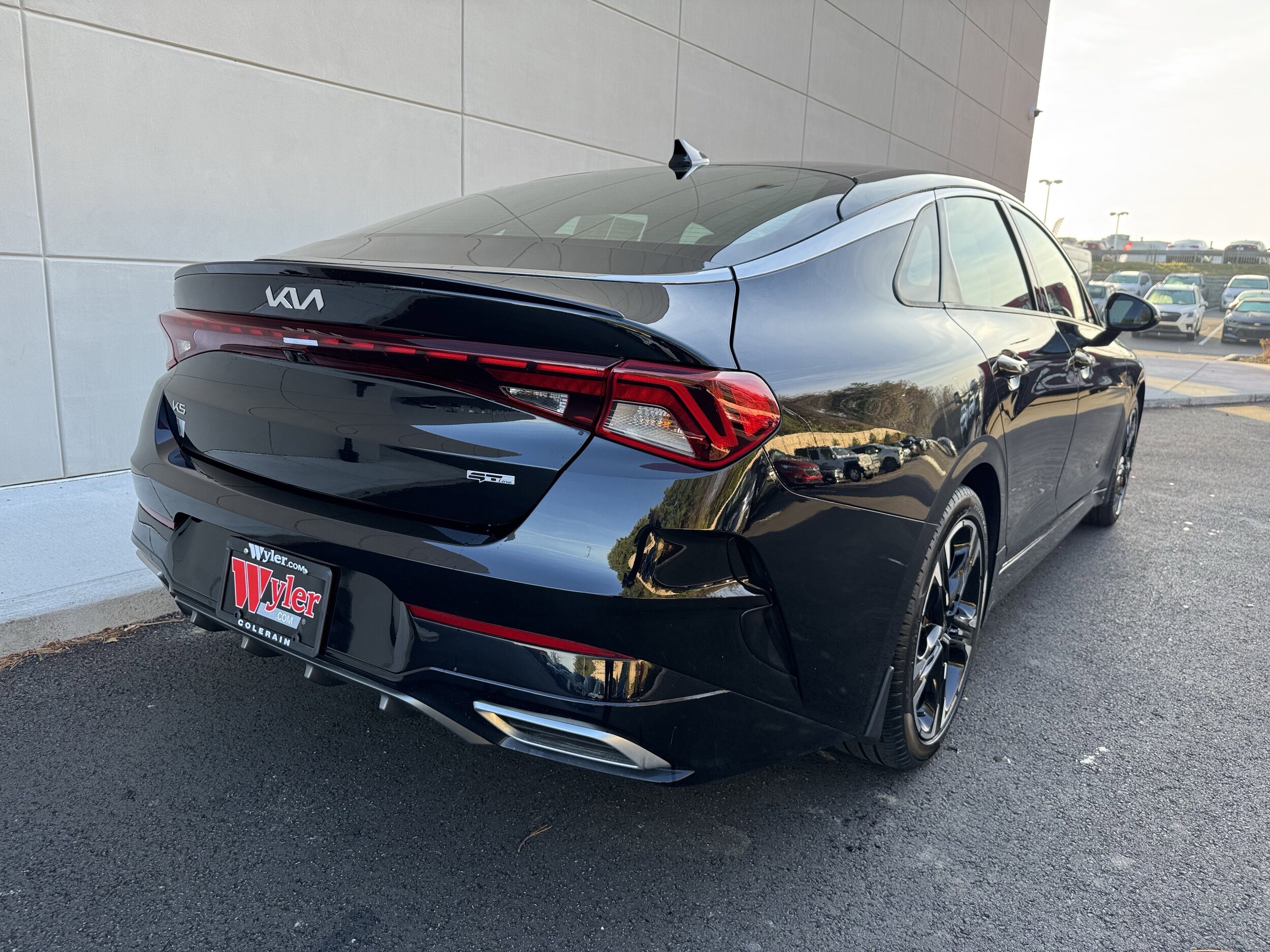 2023 Kia K5 GT-Line photo 3