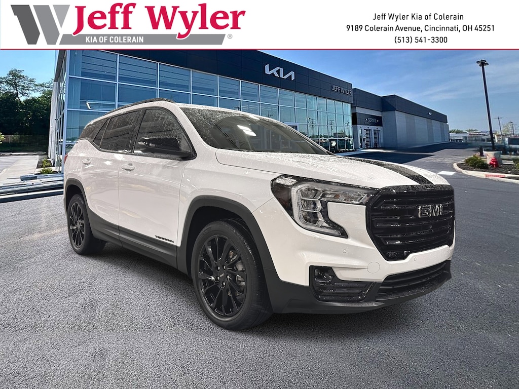 Used 2024 GMC Terrain SLT SUV
