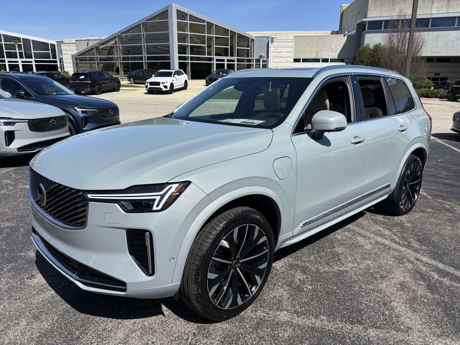 2026 Volvo XC90 Plug-In Hybrid