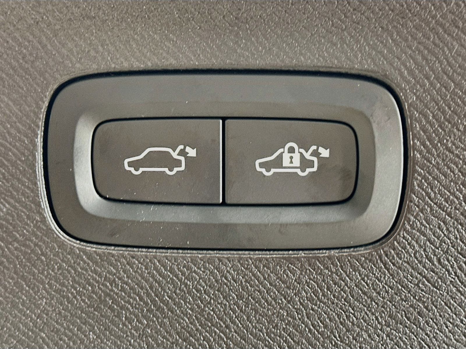 2026 Volvo XC90 Ultra - Photo 39